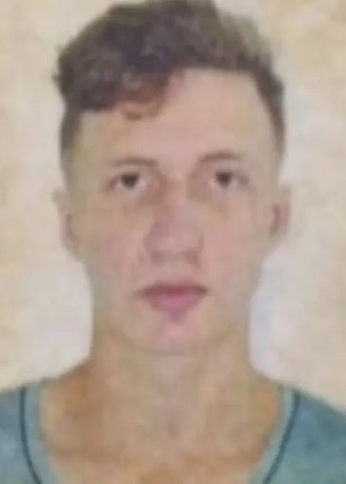 
				
					Homem aciona polícia e diz que encontrou corpo em carro na Bahia
				
				