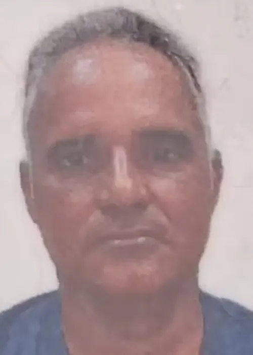 
				
					Homem morre após inalar substância ácida para limpeza de piso na Bahia
				
				