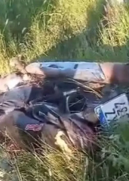 
				
					Homem morre após ser atropelado por carro em acostamento na Bahia
				
				