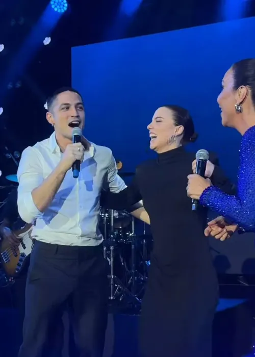 
				
					Ivete Sangalo faz roda de axé com Xuxa, Sasha e irmã de Ayrton Senna
				
				