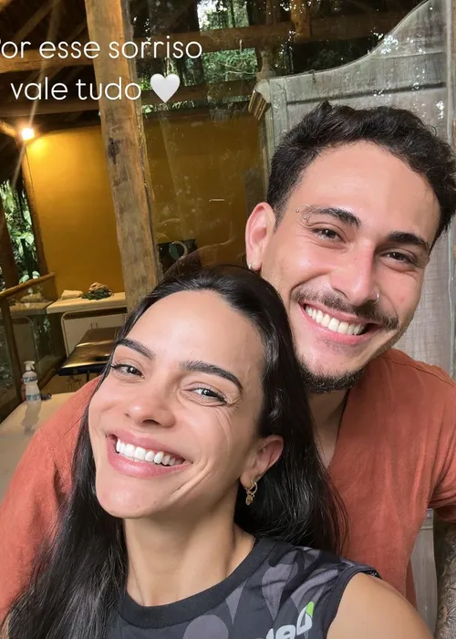 
				
					Quem é Natinha, jogadora de vôlei que expôs traição do namorado
				
				