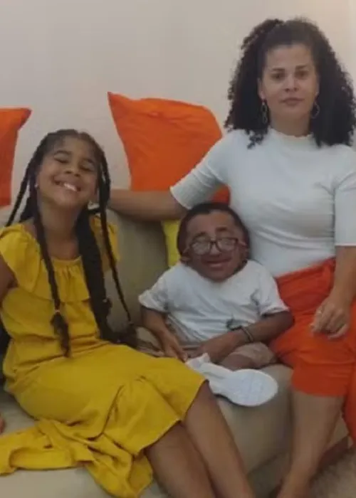 
				
					Morre menino que sofria com 'ossos de vidro' em Feira de Santana
				
				
