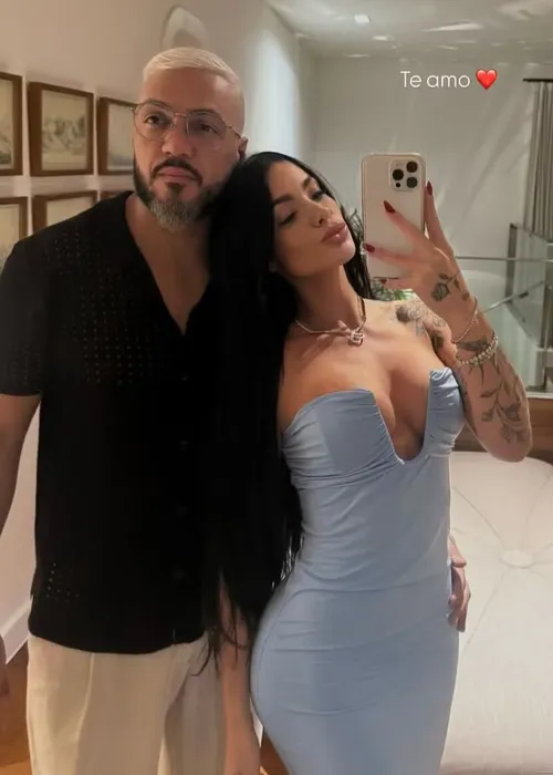 
				
					Namorada de Belo compartilha primeira foto com cantor e se declara
				
				