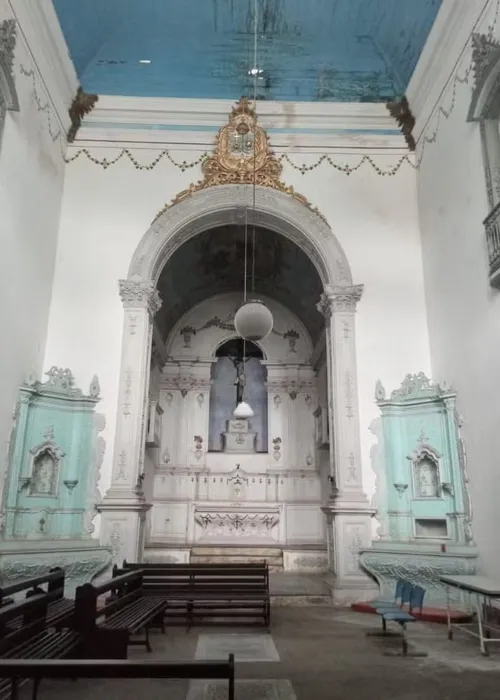 
				
					Parte de teto de igreja tombada pelo Iphan desaba na Bahia
				
				