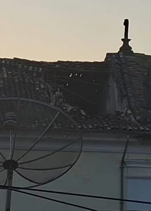 
				
					Parte de teto de igreja tombada pelo Iphan desaba na Bahia
				
				