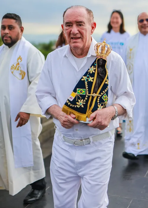 
				
					Renato Aragão celebra 90 anos e ganha homenagem emocionante da filha
				
				