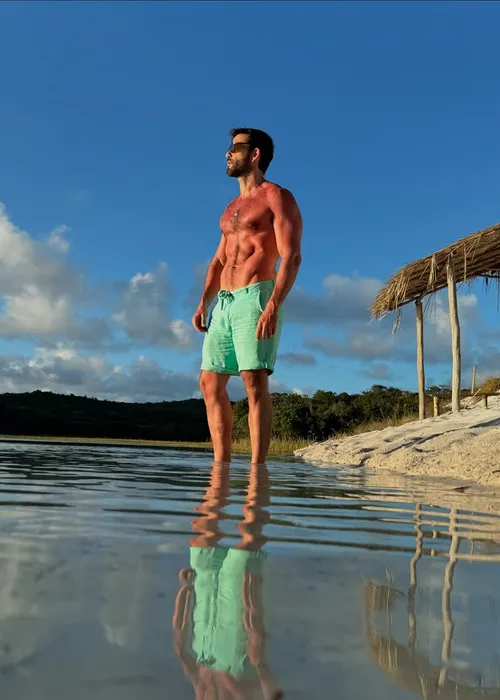 
				
					Sergio Marone exibe tanquinho em viagem à Bahia; veja fotos
				
				