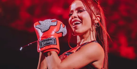 Anitta recebe diagnóstico 'severo' de doença e faz desabafo na web