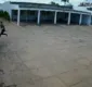 
                  Câmera flagra homem encontrado morto entrando em porta-malas na Bahia