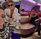 
                  Carla Perez e Xanddy viajam em avião de luxo com voo de R$ 41 mil