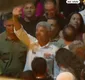 
                  Governador da Bahia é flagrado caindo no samba na Micareta de Feira
