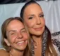 
                  Ivete Sangalo se declara para a irmã, Cynthia: 'Não solta minha mão'