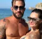 
                  Laura Keller reata relacionamento discretamente após dois meses