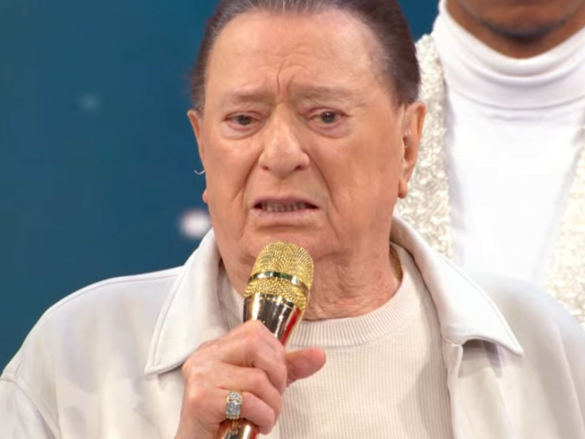 Raul Gil chora em último programa no SBT e manda recado; VÍDEO