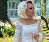 Ana Maria Braga faz festa de luxo em fazenda e renova votos com marido