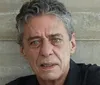 Chico Buarque é internado e passa por cirurgia; saiba estado de saúde