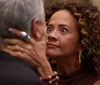 'Dona de Mim': Tânia revela podre de Jaques e ajuda Samuel