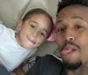 Éder Militão é detonado após aniversário da filha: 'Pai reborn'