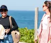 Fernanda Souza celebra aniversário com namorada em praia; FOTOS