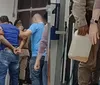 Homem invade INSS com galão de gasolina e ameaça atear fogo em agência