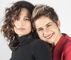Nanda Costa posa nua ao lado de Lan Lanh em foto clássica