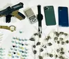 Polícia apreende armas e drogas com dupla em Lauro de Freitas