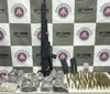 Polícia aprende fuzil, munições e drogas em Tancredo Neves