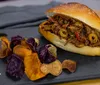 Receita de festa junina: aprenda a fazer carne louca com chips