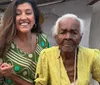 Regina Casé participa de festa de 100 anos em Salvador e se declara