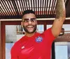 Tony Salles rouba a cena com foto de sunga e incendeia web: 'Dei zoom'