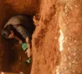 Arqueólogos encontram ossadas no cemitério de escravizados em Salvador