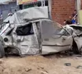 Homem morre após carro ser atingido e arrastado por caminhão na Bahia