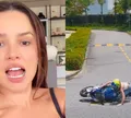 Juliette sofre queda de moto que ganhou do namorado; vídeo