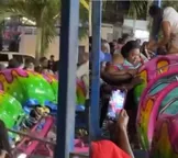 Brinquedo vira e causa susto em parque de diversões de cidade baiana