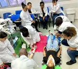 Curso para formar técnicos de enfermagem tem bolsas gratuitas na Bahia