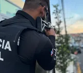 Mulher é presa por tráfico de drogas em Lauro de Freitas