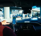 Prefeito sanciona lei que obriga câmeras em carros de apps em Salvador