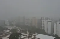 Chuva forte atinge Salvador e causa pontos de alagamento; VÍDEOS