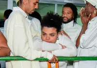 Filha de Arlindo Cruz cai no choro ao lembrar últimos momentos do pai