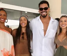 Aline e Vinícius minimizam polêmicas e posam com rivais do 'BBB 25'