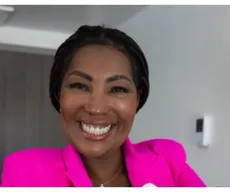 Mãe de Ludmilla posa com a neta Zuri e encanta web