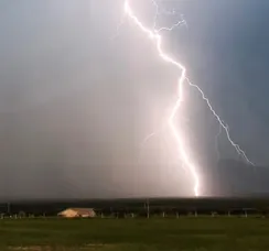 Bahia registra mais de 90 mil raios em 48 horas