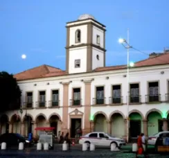 Câmara de Salvador retoma sessões ordinárias após incêndio