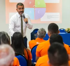 Falar bem em público fortalece a vida pessoal e impulsiona a carreira