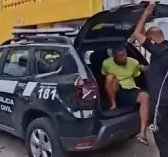 Homem com tornozeleira é preso suspeito de furtar turista em Salvador