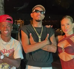 J. Eskine faz show para Virginia Fonseca e Vini Jr. em Trancoso; veja