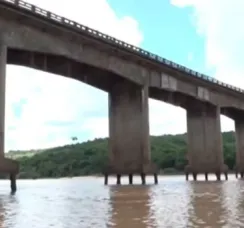 Ponte sobre o Rio Jequitinhonha será reaberta para veículos no dia 20