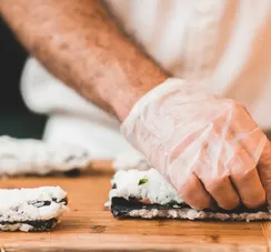 Rede de restaurantes abre mais de 200 vagas de emprego em Salvador