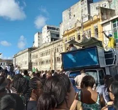 Servidores municipais de Salvador entram em greve