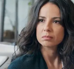 Três Graças: Zenilda se une a rival de Ferette e dá volta por cima